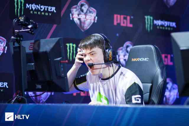 赛中的一次 赛中的一次